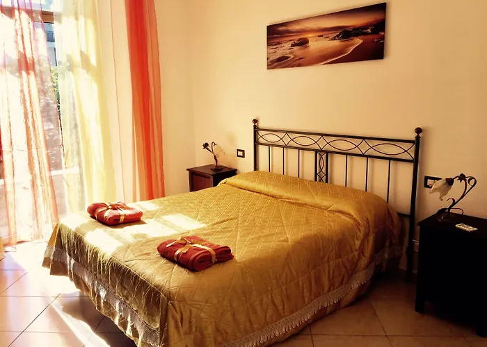 Hotel Aloha House Formia